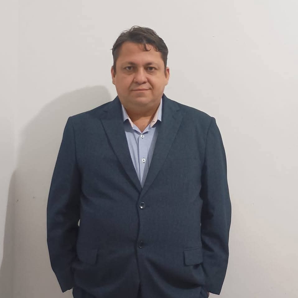 Dr. Lucivando Coriolano